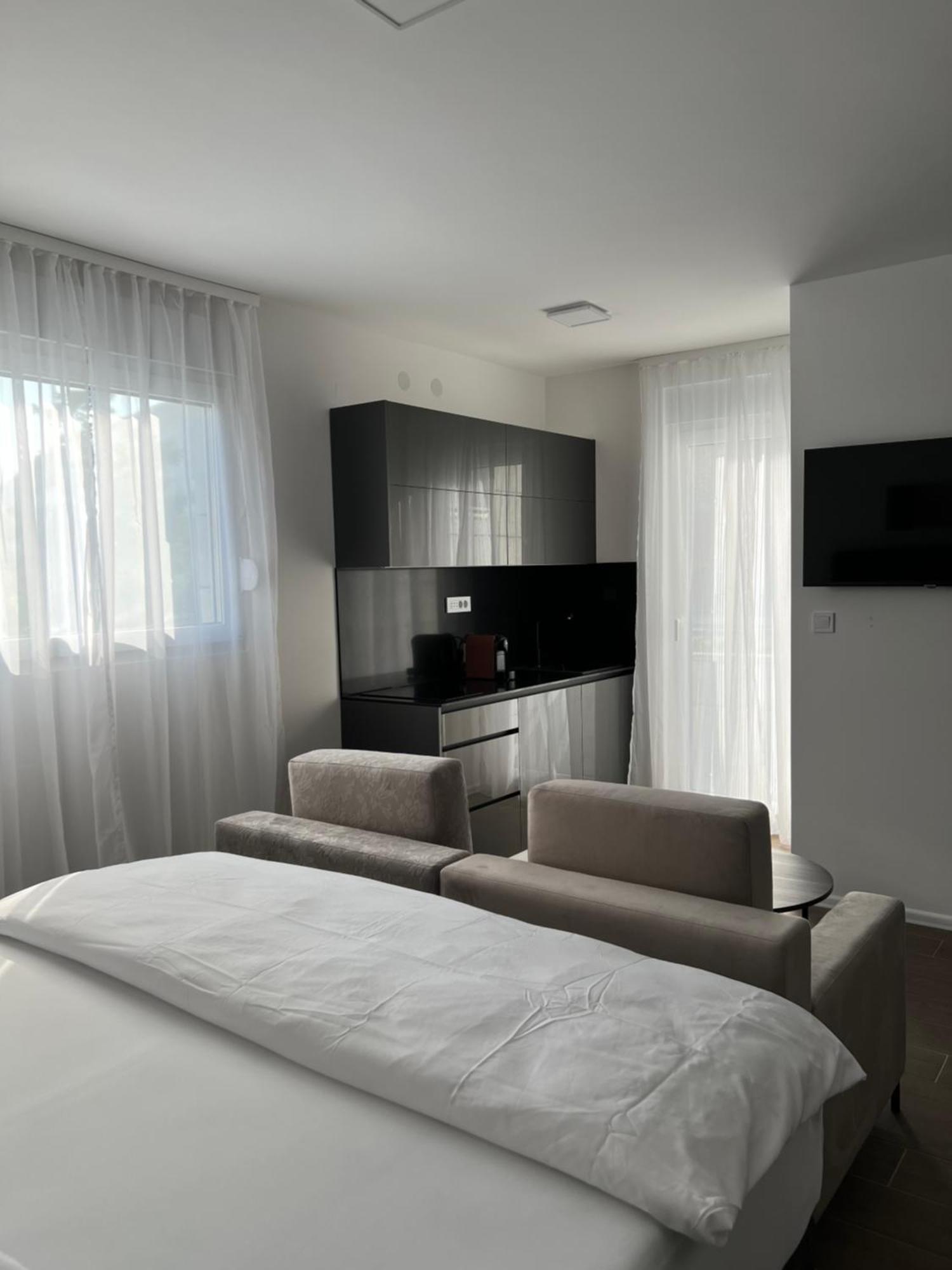 Madamik Apartments 比耶拉 外观 照片